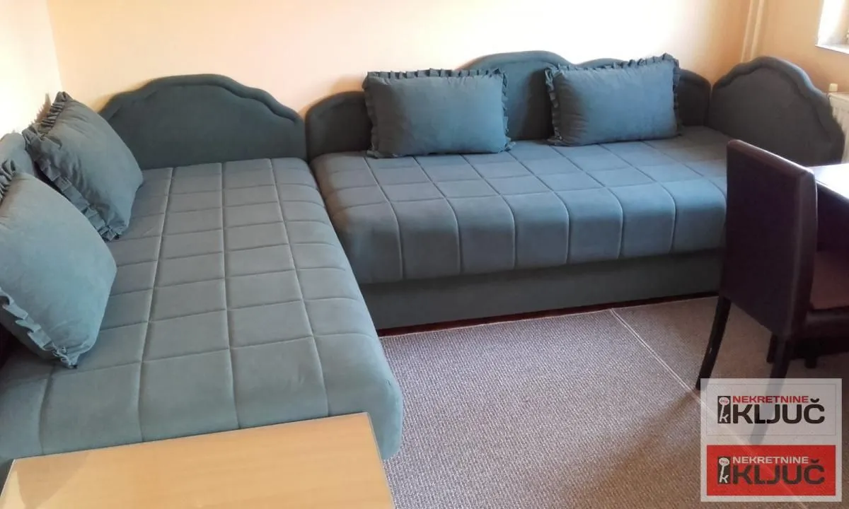 Izdavanje, jednosoban stan, 24m², Centar, Novi Sad