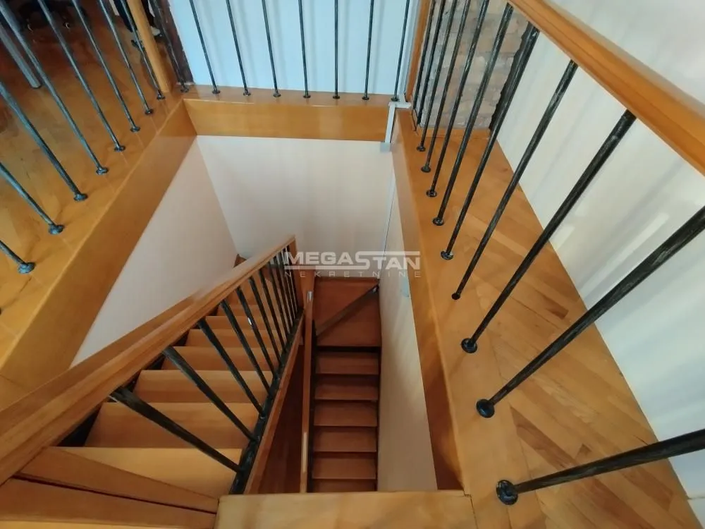 Sale, apartment, 239m², Stari Grad, Beograd