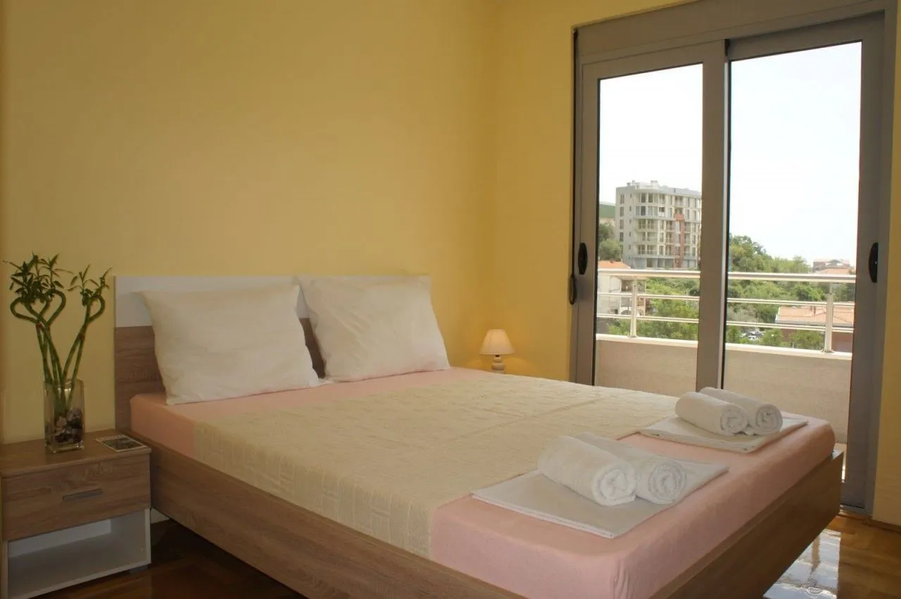 Sale, apartment, 100m², Bečići, Budva