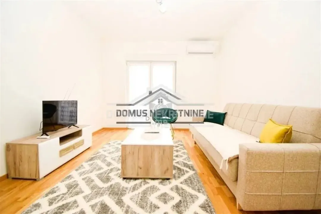 Izdavanje, jednosoban stan, 47m², Tuški Put, Podgorica