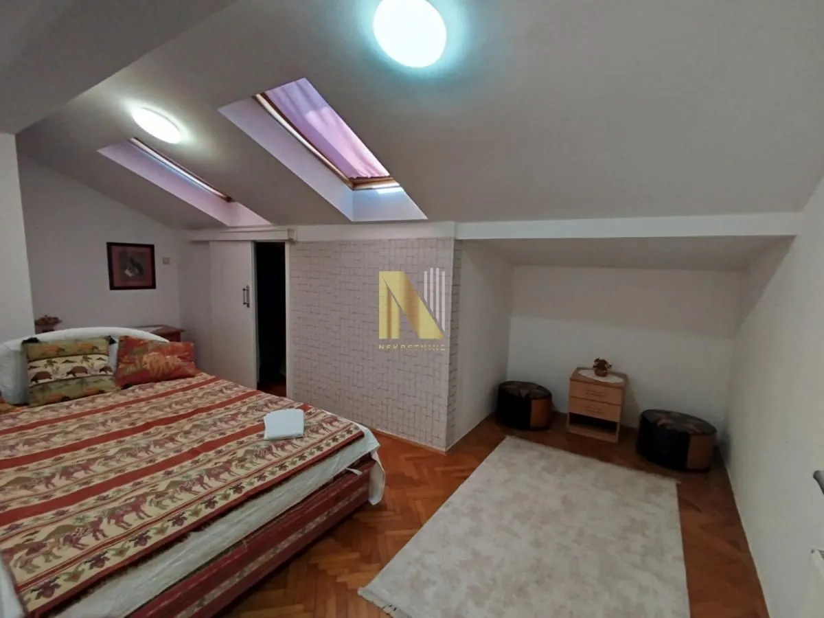 Prodaja, četvorosoban stan, 120m², Centar, Novi Sad