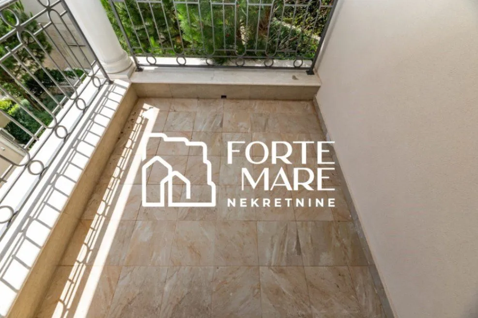 Prodaja, dvosoban stan, 133m², Đenovići, Herceg Novi