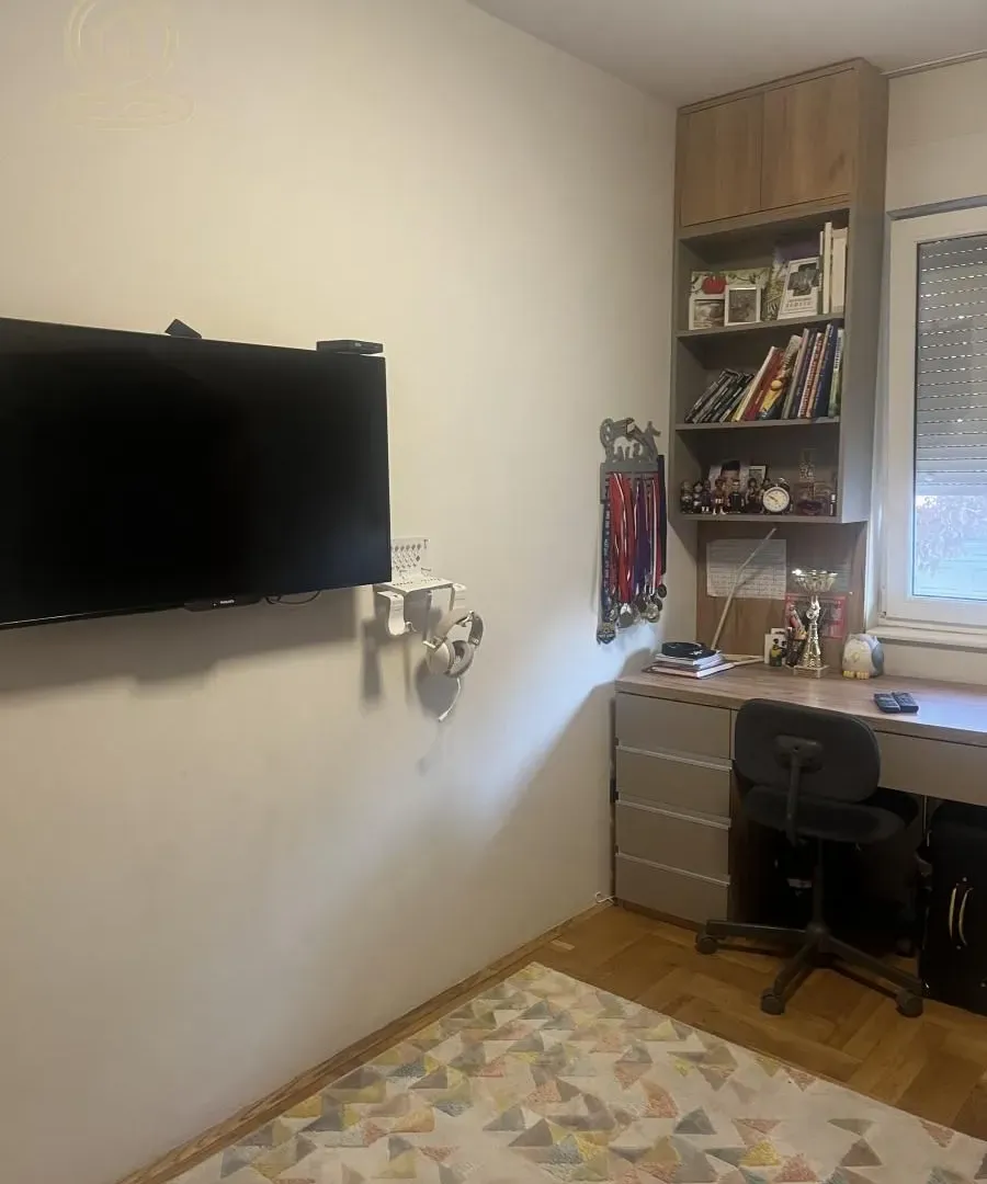 Prodaja, trosoban stan, 67m², Grbavica, Novi Sad Sve Podlokacije
