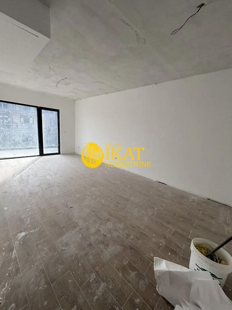 Prodaja, trosoban stan, 98m², Alibunar, Srbija