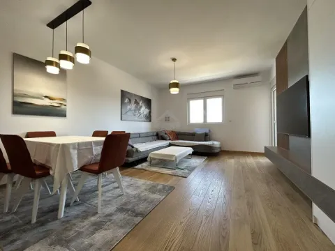 Rent, two bedroom apartment, 75m², New City, Podgorica - image 4