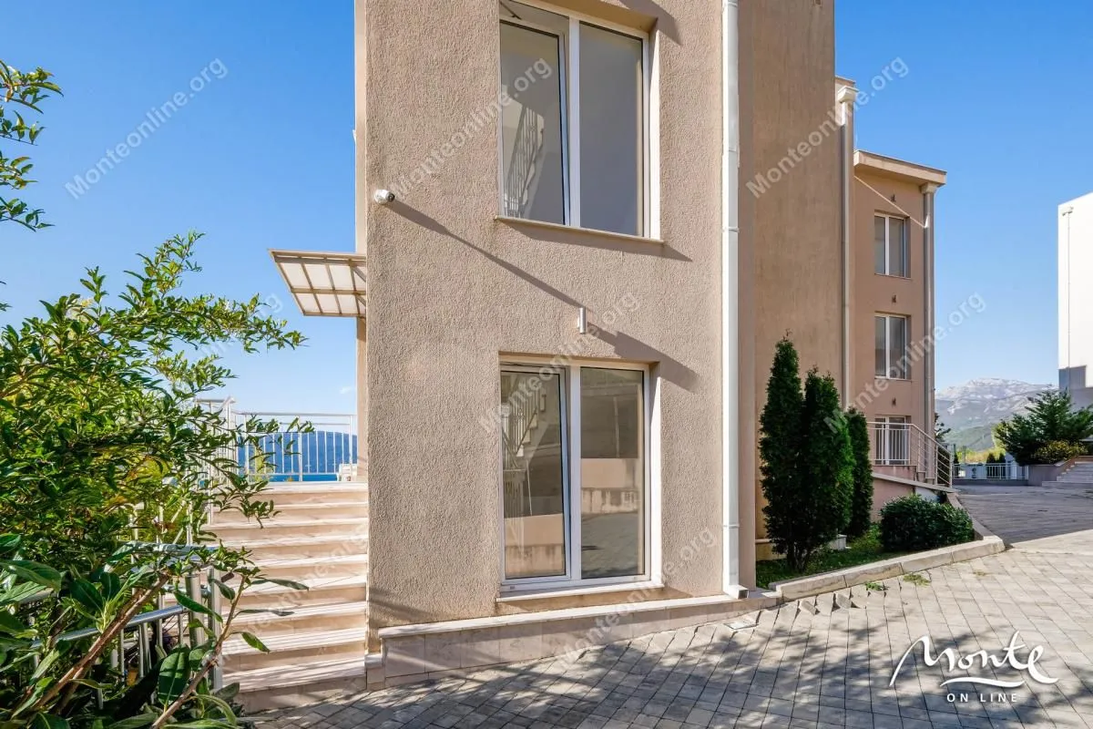 Prodaja, dvosoban stan, 66m², Tivat, Crna Gora