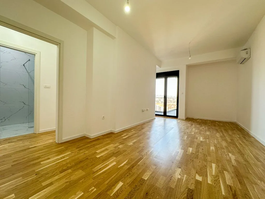 Rent, two bedroom apartment, 89m², Stari Aerodrom, Podgorica