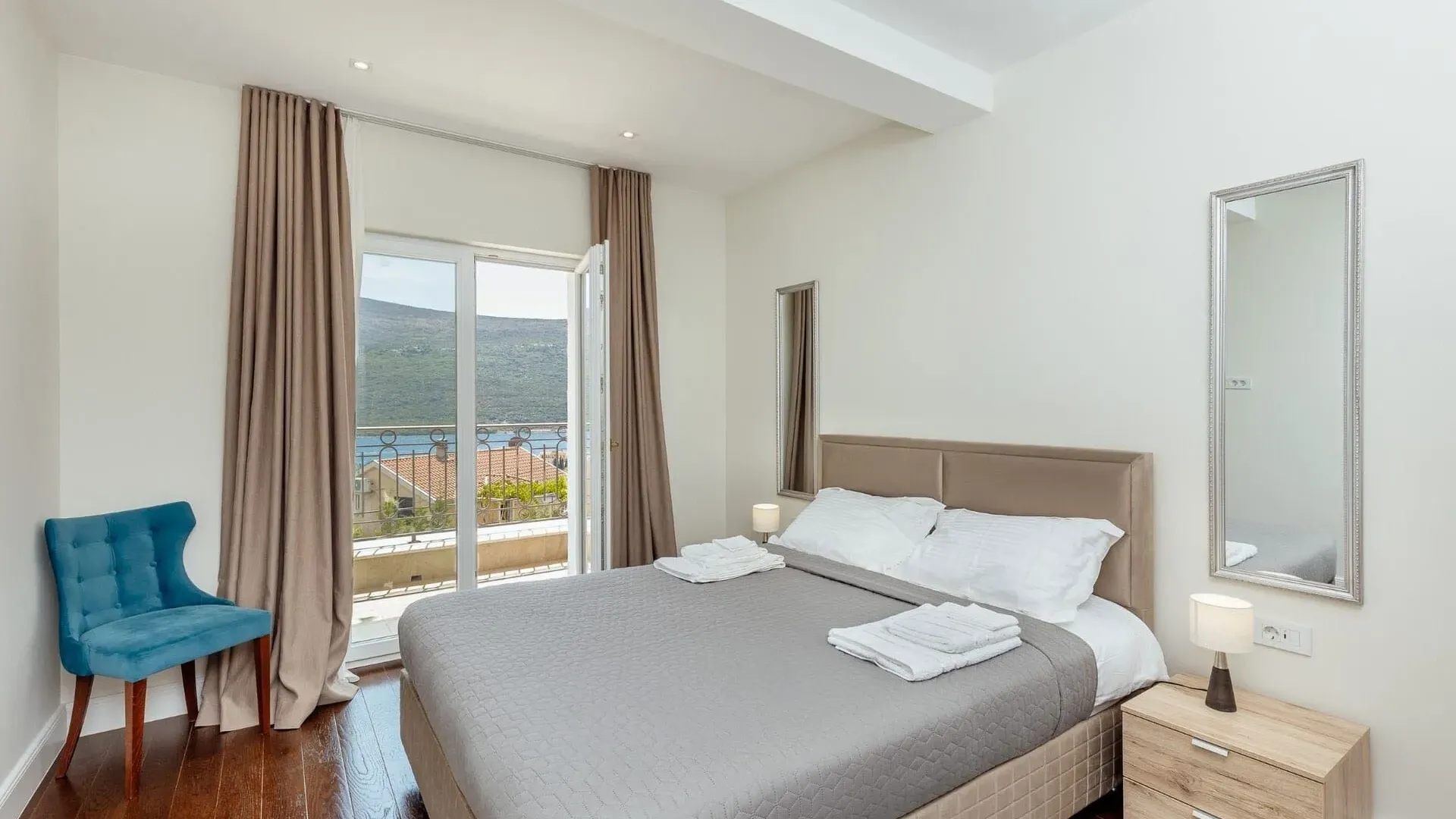 Prodaja, dvosoban stan, 134m², Đenovići, Herceg Novi