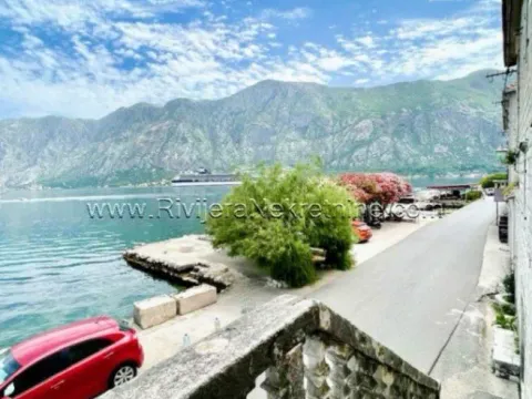 Prodaja, kuća, 235m², Prčanj, Kotor - image 4