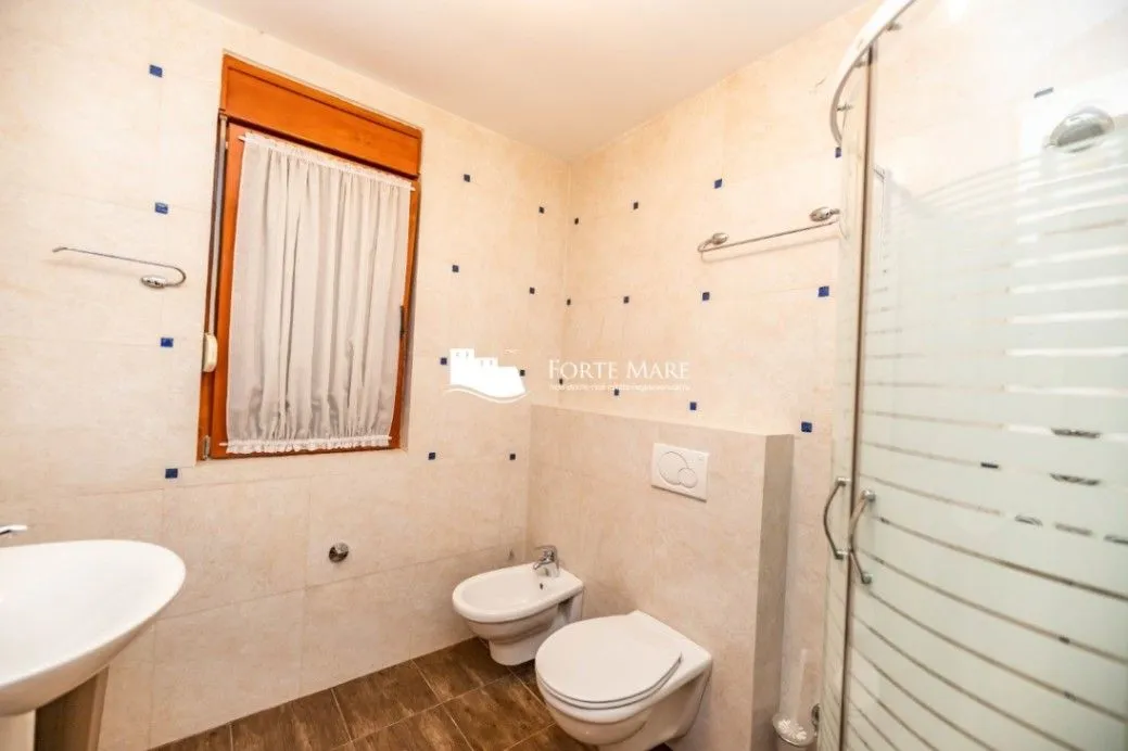 Prodaja, dvosoban stan, 80m², Đenovići, Herceg Novi