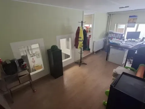 Rent, office space, 170m², Železnička Stanica, Novi Sad Sve Podlokacije - image 2