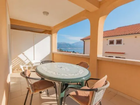 Rent, two bedroom apartment, 63m², Baošići, Herceg Novi - image 11