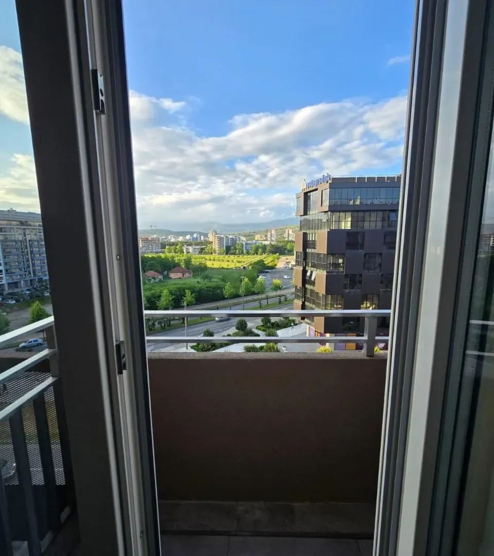 Izdavanje, jednosoban stan, 42m², Central Point, Podgorica