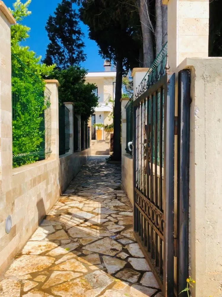 Prodaja, kuća, 160m², Dobra Voda, Bar