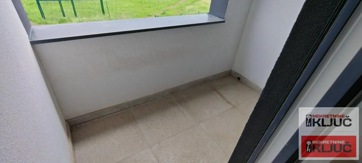 Prodaja, trosoban stan, 72m², Alibegovac, Petrovaradin