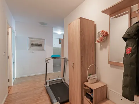 Sale, three bedroom apartment, 75m², Zemun Sve Podlokacije, Beograd - image 6