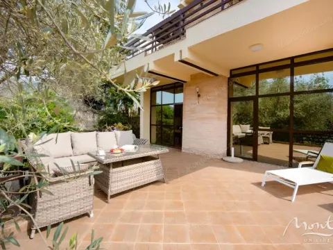 Prodaja, kuća, 155m², Budva, Crna Gora - image 28