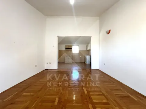Rent, one bedroom apartment, 47m², Zlatica, Podgorica - image 2