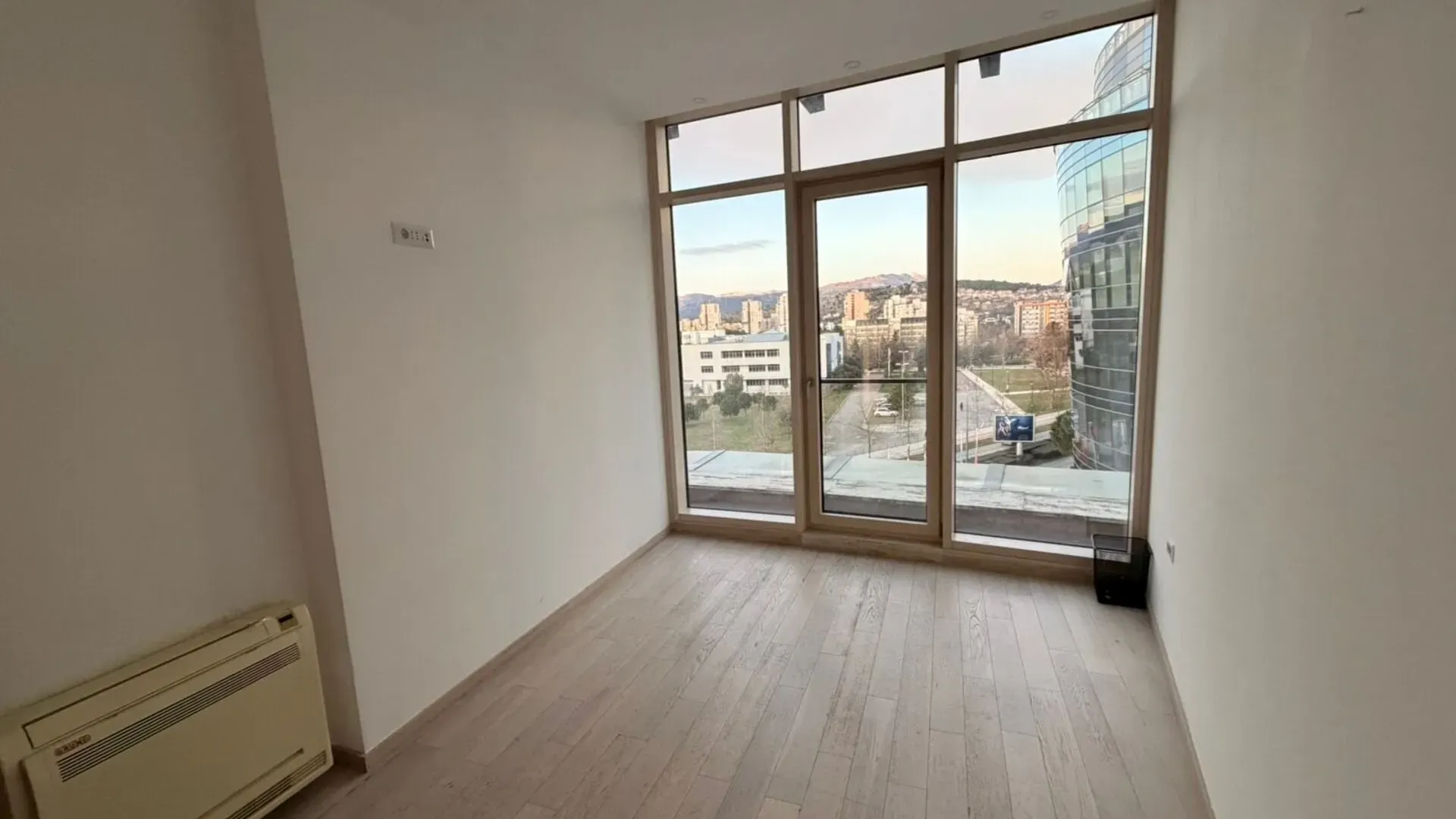 Prodaja, dvosoban stan, 77m², Kruševac, Podgorica