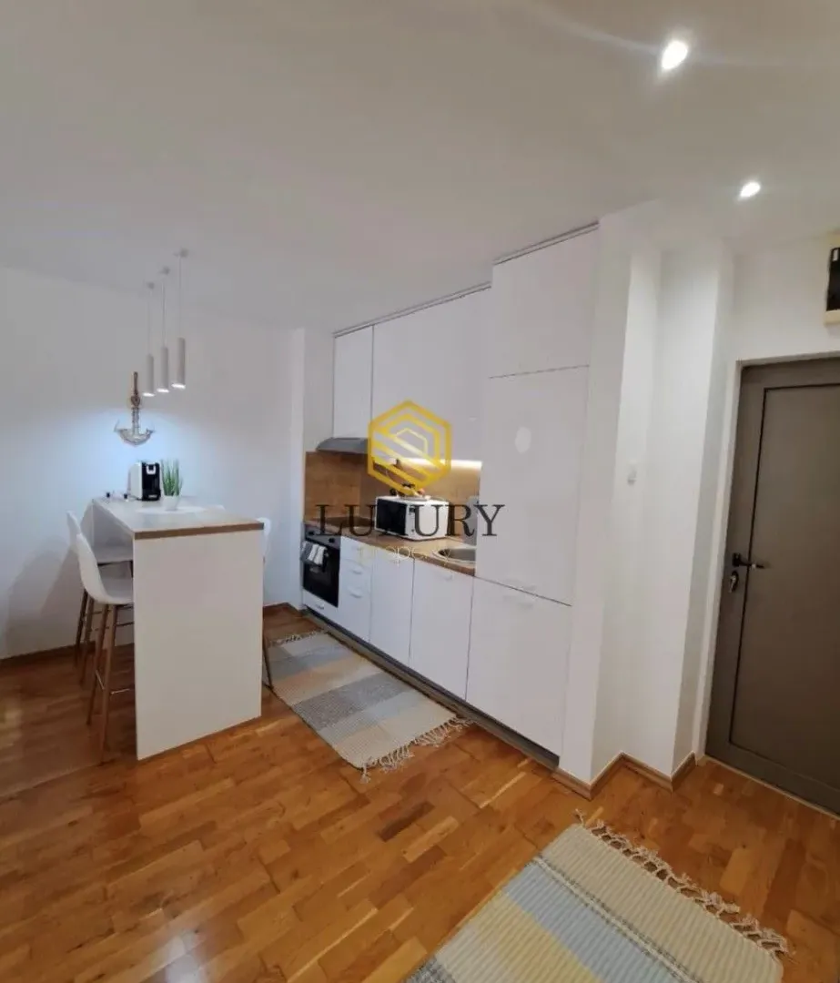 Izdavanje, jednosoban stan, 49m², Pržno, Budva