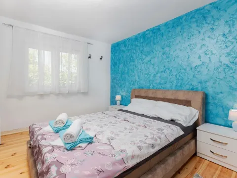 Izdavanje, dvosoban stan, 70m², Dumidran, Tivat - image 10