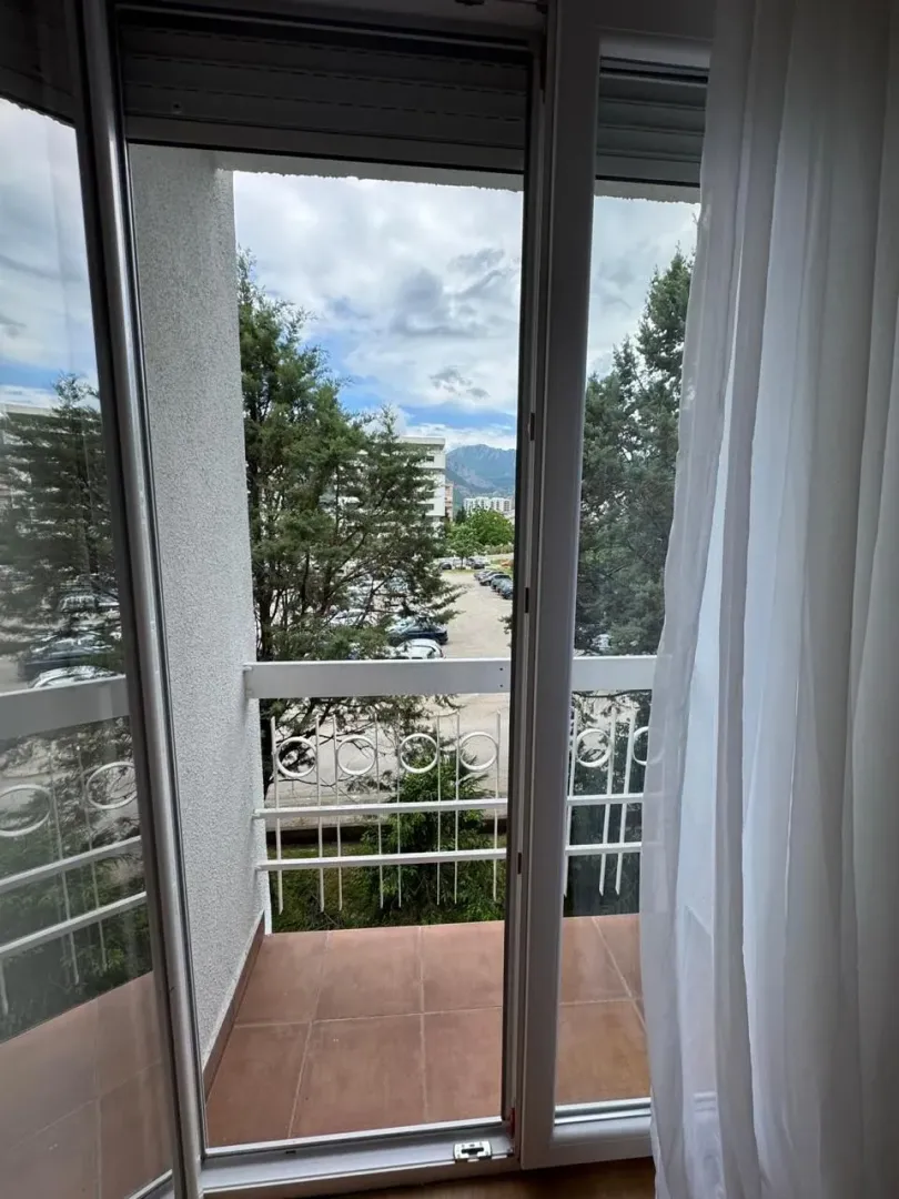 Rent, two bedroom apartment, 83m², Makedonsko naselje, Bar