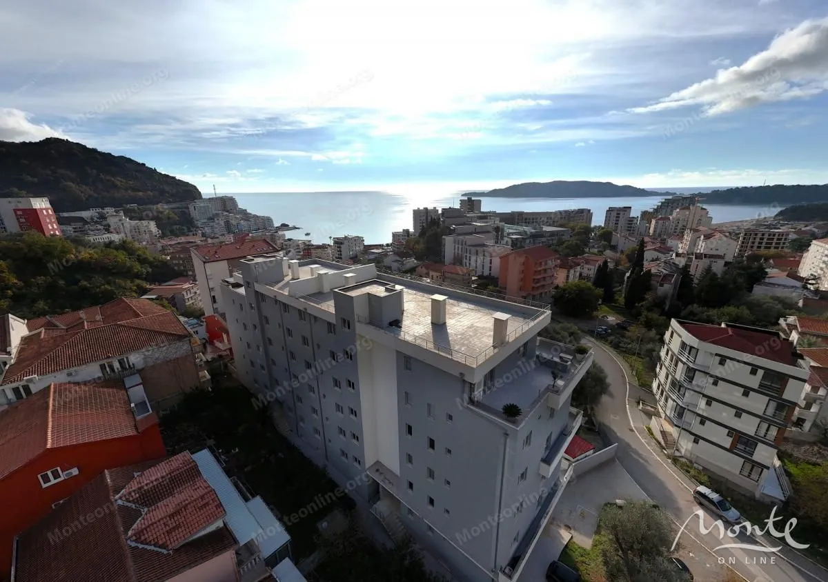 Sale, three bedroom apartment, 104m², Bečići, Budva