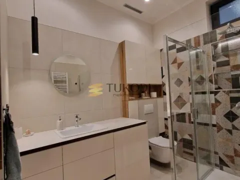 Prodaja, trosoban stan, 100m², Stari grad, Novi Sad - image 18