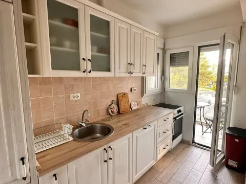 Izdavanje, dvosoban stan, 67m², Centar, Bar - image 7