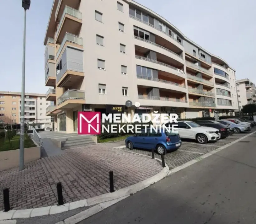 Izdavanje, dvosoban stan, 74m², City Kvart, Podgorica