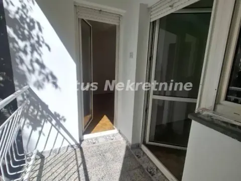 Izdavanje, dvosoban stan, 47m², Centar, Novi Sad - image 8