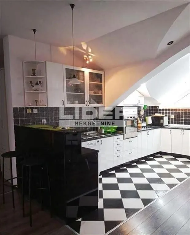 Sale, three bedroom apartment, 133m², Uciteljsko Naselje, Zvezdara Sve Podlokacije