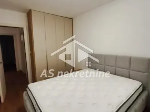 Rent, three bedroom apartment, 65m², Južni Bulevar, Vračar Sve Podlokacije - image 5