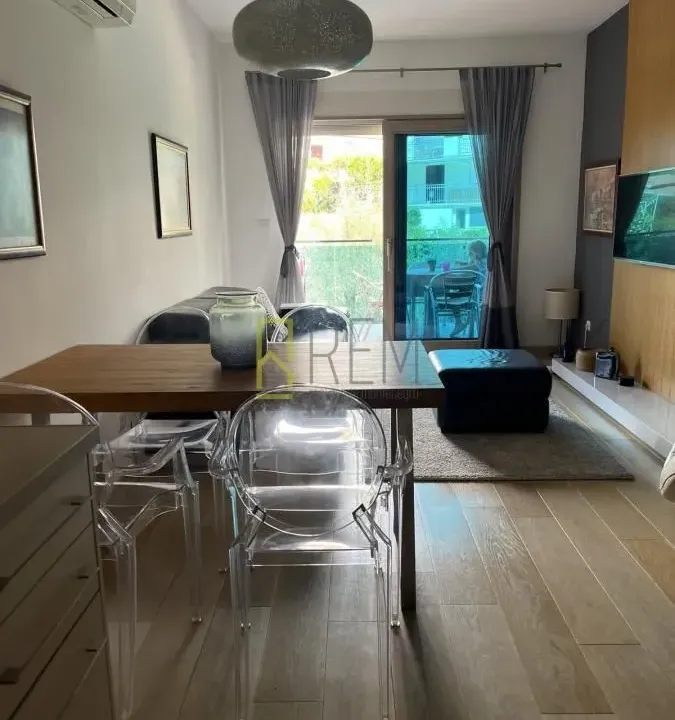 Prodaja, jednosoban stan, 50m², Pržno, Budva