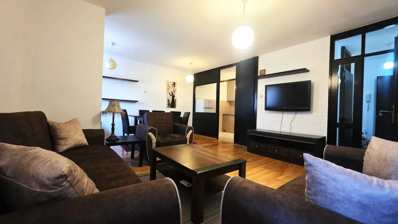 Izdavanje, stan, 59m², Blok 5, Podgorica