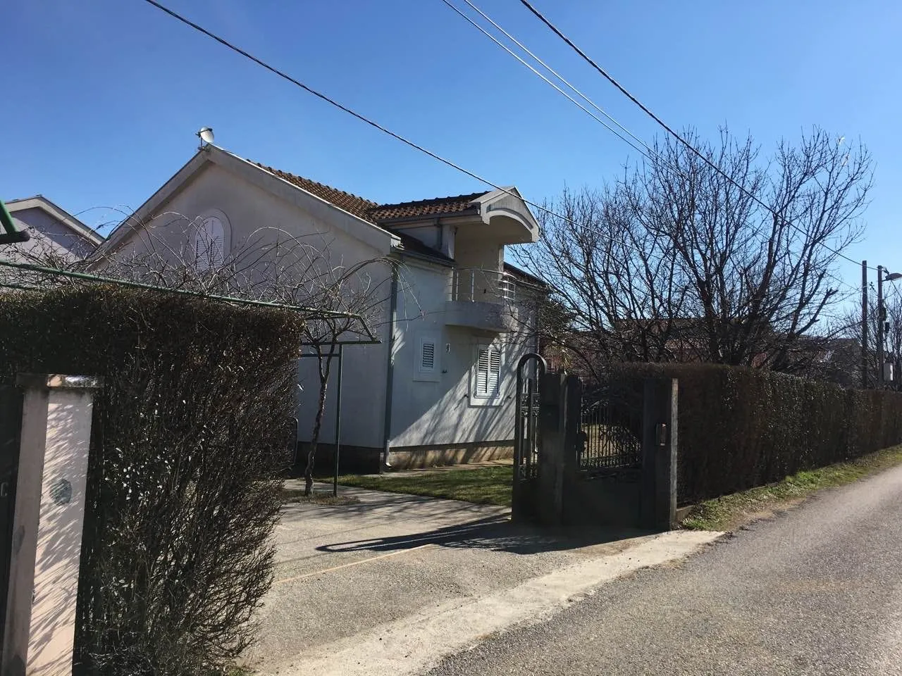 Rent, house, 140m², Dahna, Podgorica