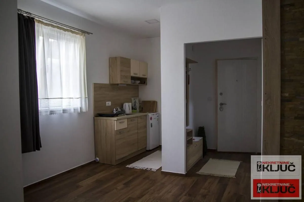 Izdavanje, garsonjera, 35m², Centar, Novi Sad