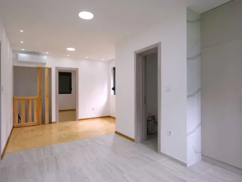 Izdavanje, stan, 95m², Pod Goricom, Podgorica - image 6