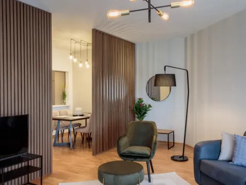 Izdavanje, stan, 70m², Centar, Tivat - image 2