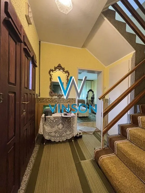 Prodaja, kuća, 195m², Salajka, Novi Sad Sve Podlokacije