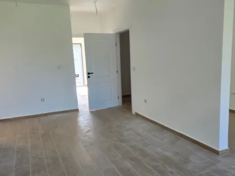 Sale, three bedroom apartment, 87m², Škaljari, Kotor - image 9