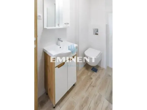 Izdavanje, dvosoban stan, 40m², Zemun Gornji Grad, Zemun Sve Podlokacije - image 10