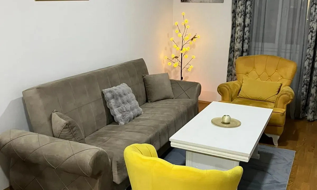 Izdavanje, jednosoban stan, 50m², Tuški Put, Podgorica