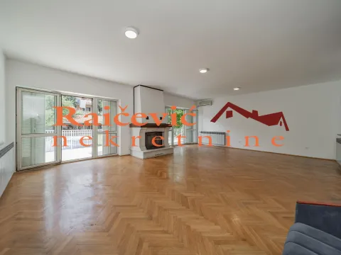 Rent, house, 604m², Voždovac Sve Podlokacije, Beograd