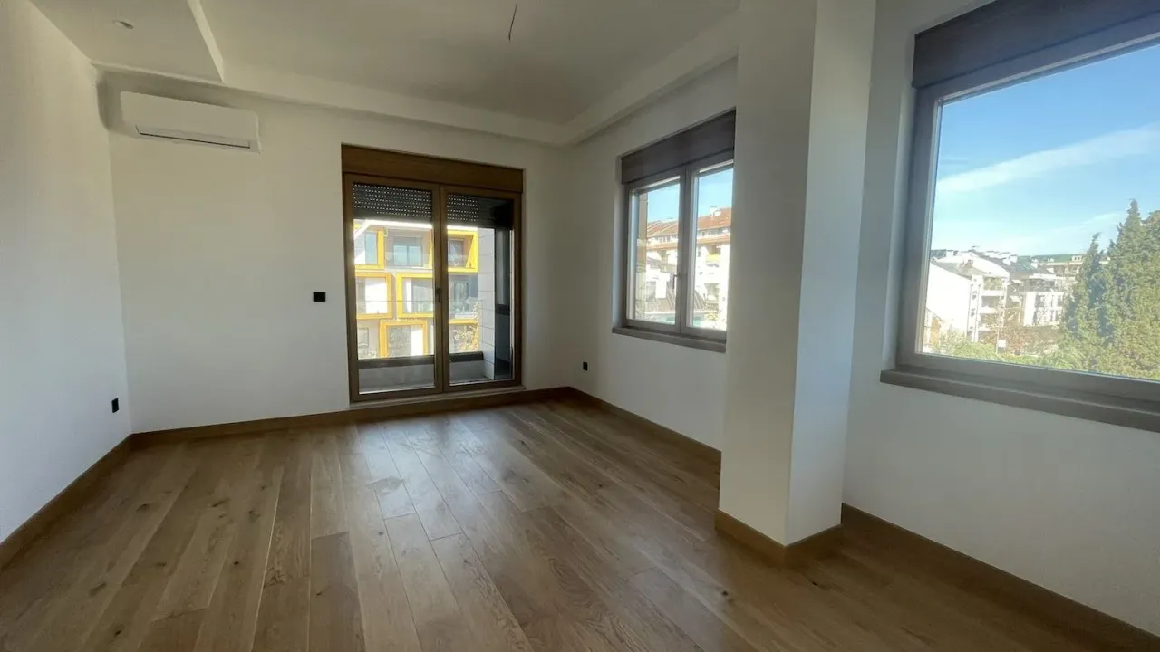 Prodaja, jednosoban stan, 83m², Adamovićevo Naselje, Novi Sad Sve Podlokacije