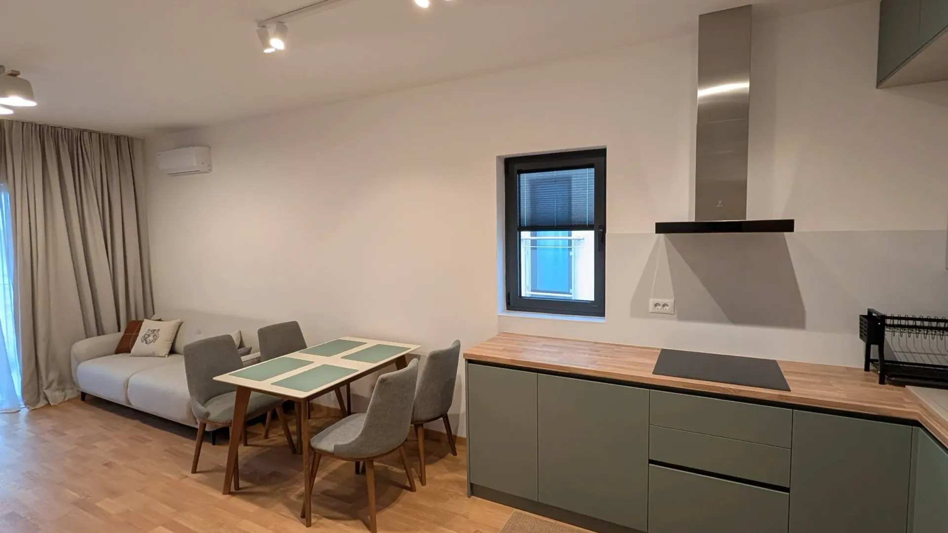Rent, three bedroom apartment, 58m², Bečići, Budva