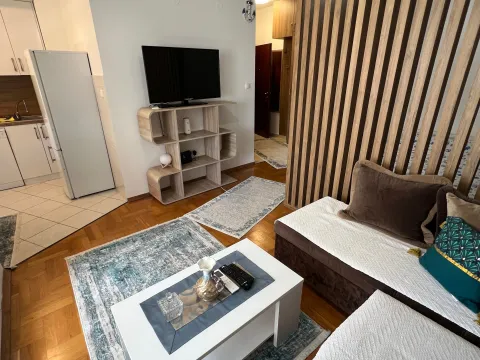 Rent, one bedroom apartment, 40m², Centar, Bar - image 3