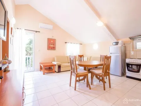 Prodaja, dvosoban stan, 53m², Orahovac, Kotor - image 3