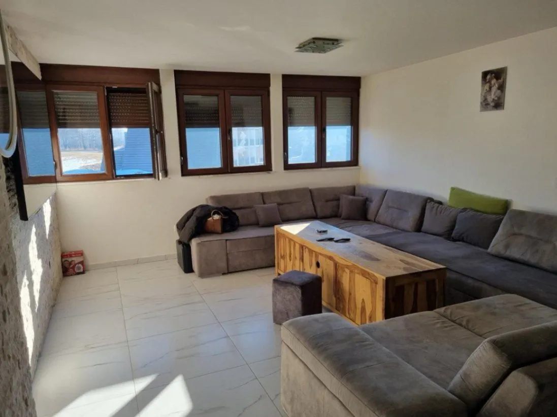 Prodaja, trosoban stan, 82m², Centar, Žabljak