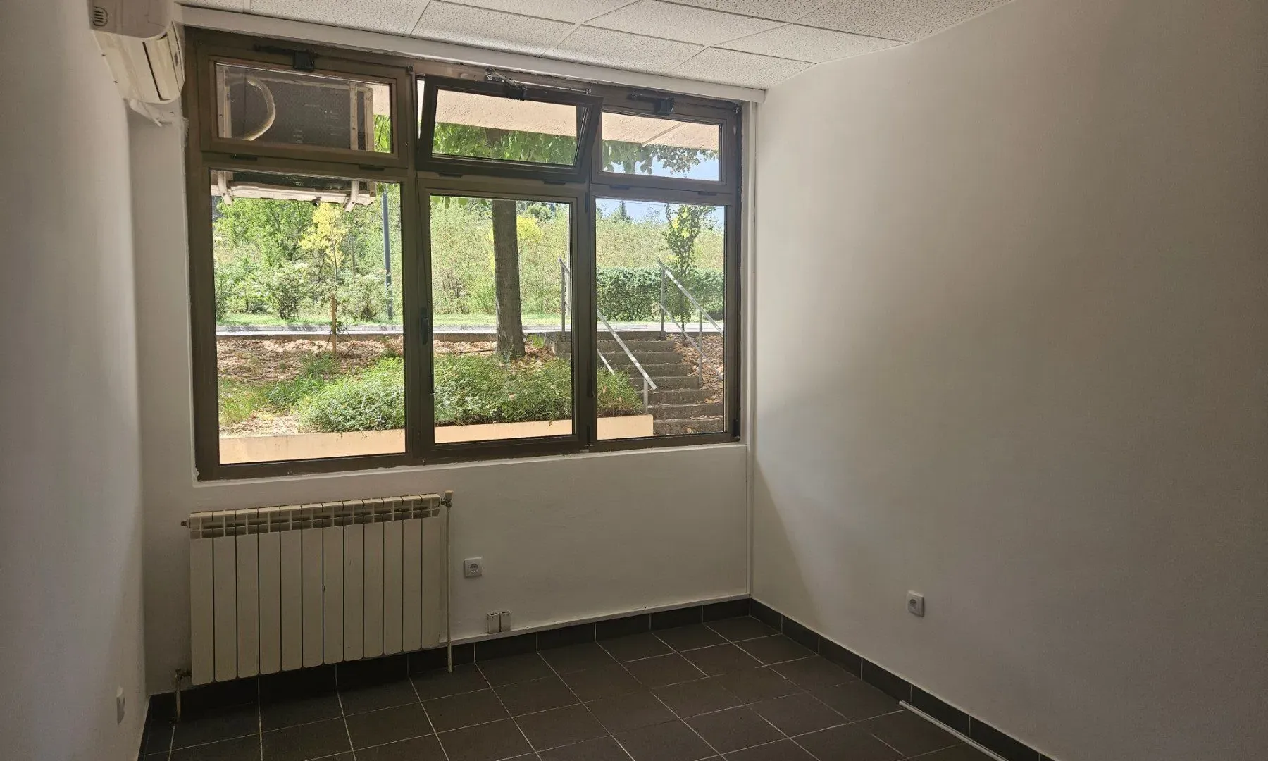 Sale, office space, 191m², Ljubović, Podgorica